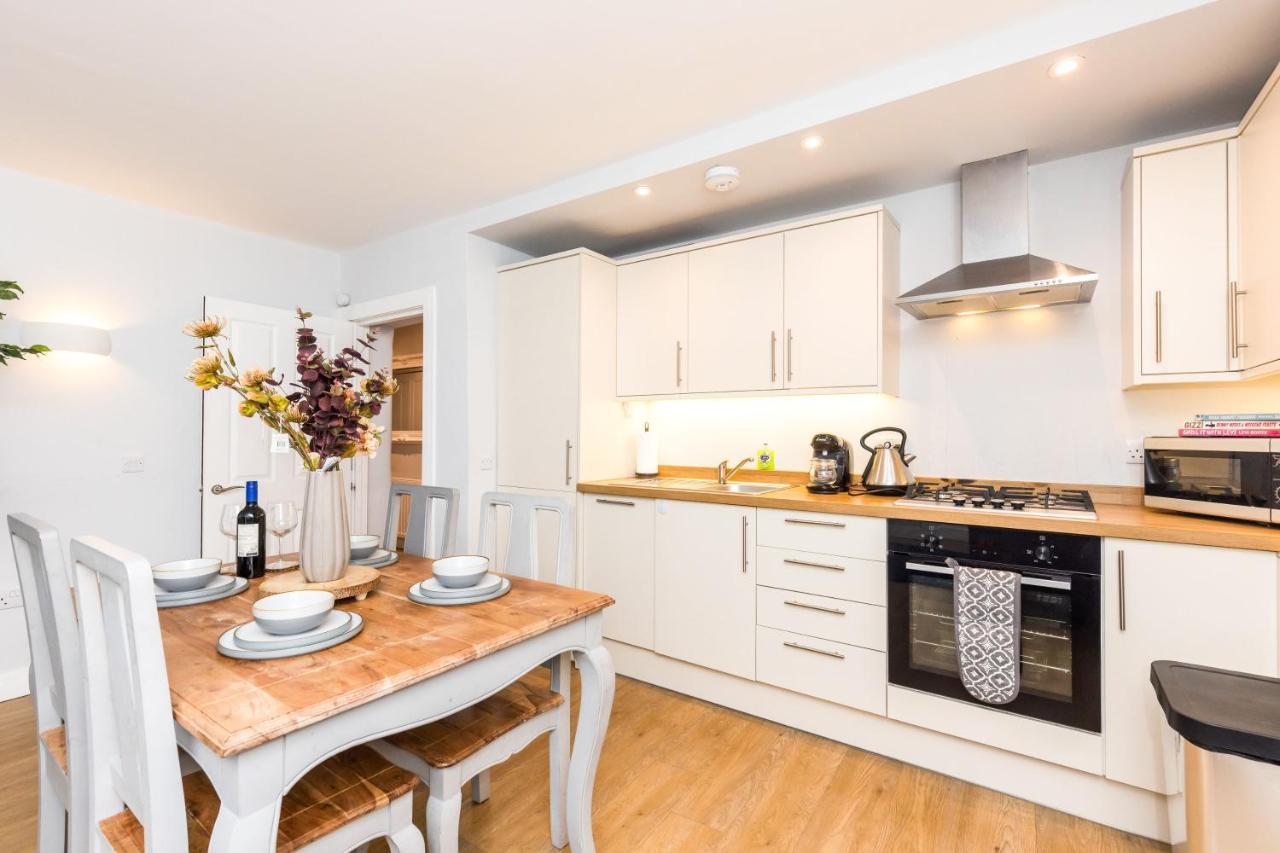 Luxury Modern 3 Bedroom Apartment In City Centre Édimbourg Extérieur photo